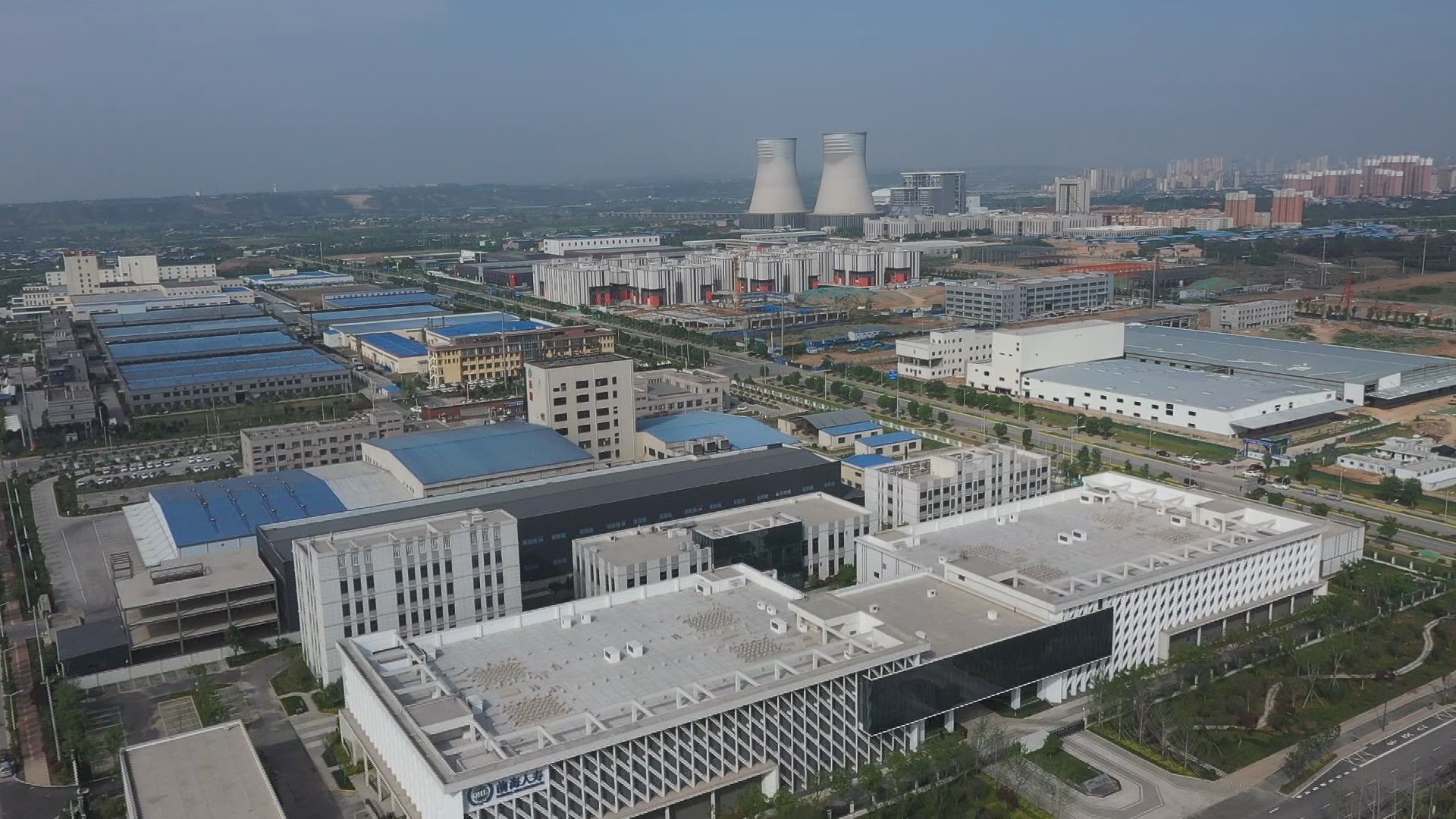 工业园区大景（图片由富平县融媒体中心提供）