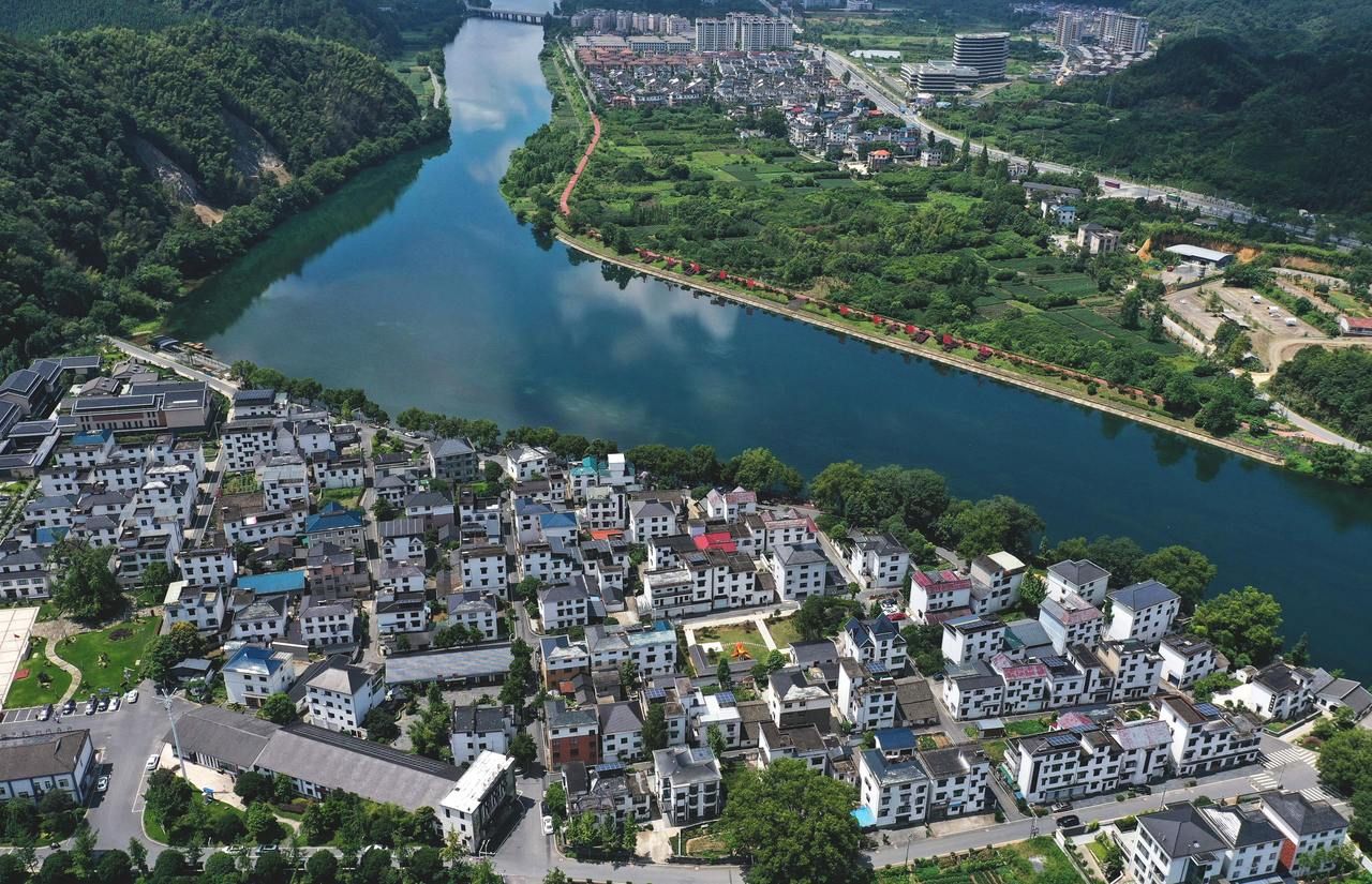 1755349805322688.jpg aac2a4a01d94bd322773fe437abeaf9e.jpg