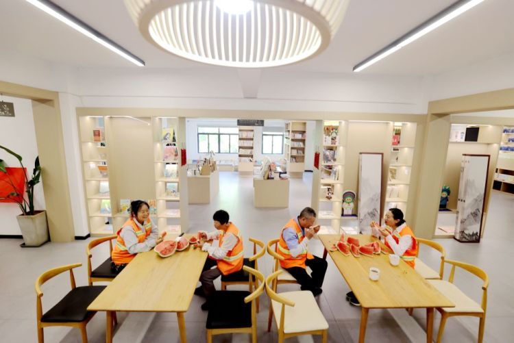 镜观·回响丨筑牢就业“压舱石” 守护群众幸福感